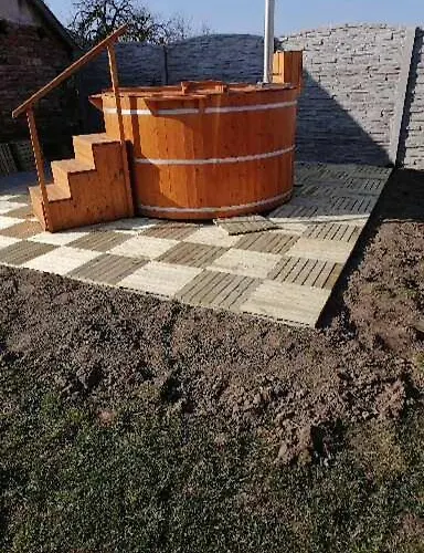 Zeg-zug Vendeghaz * Nemesded