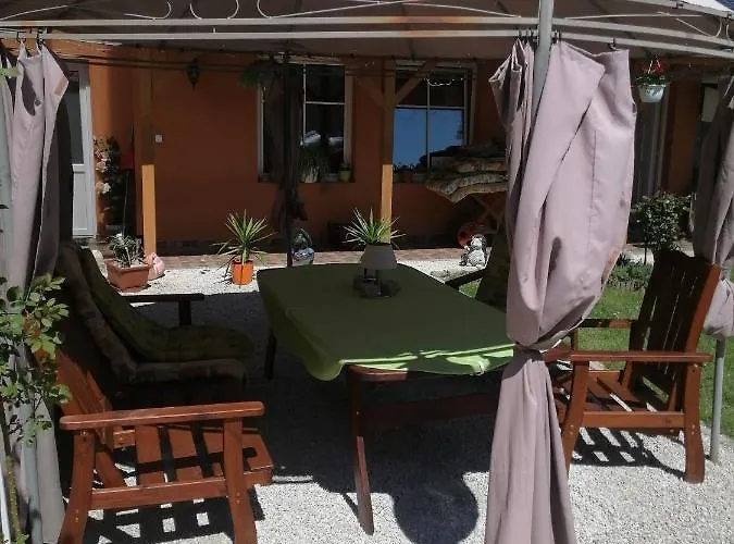 Zeg-zug Vendeghaz Pensionat *