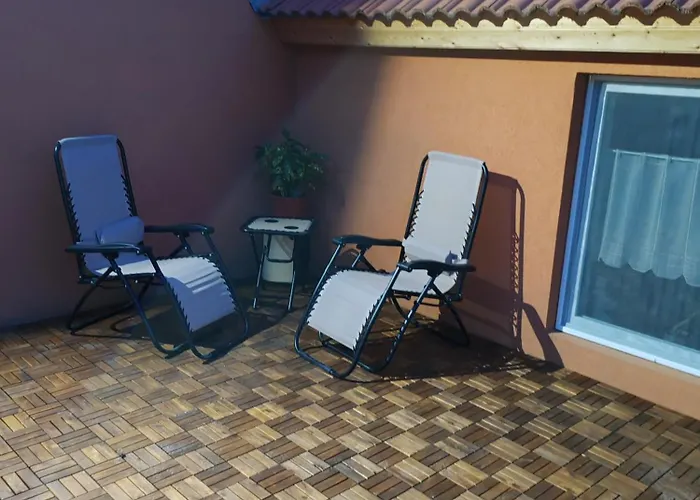 Zeg-zug Vendeghaz * Nemesded