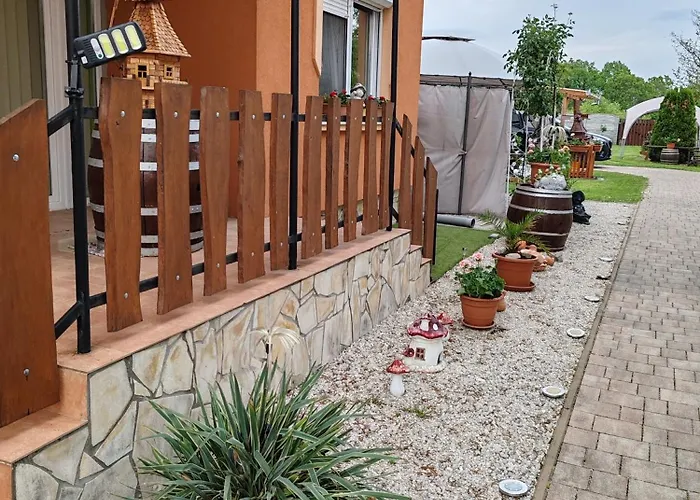 Zeg-zug Vendeghaz Pensionat *